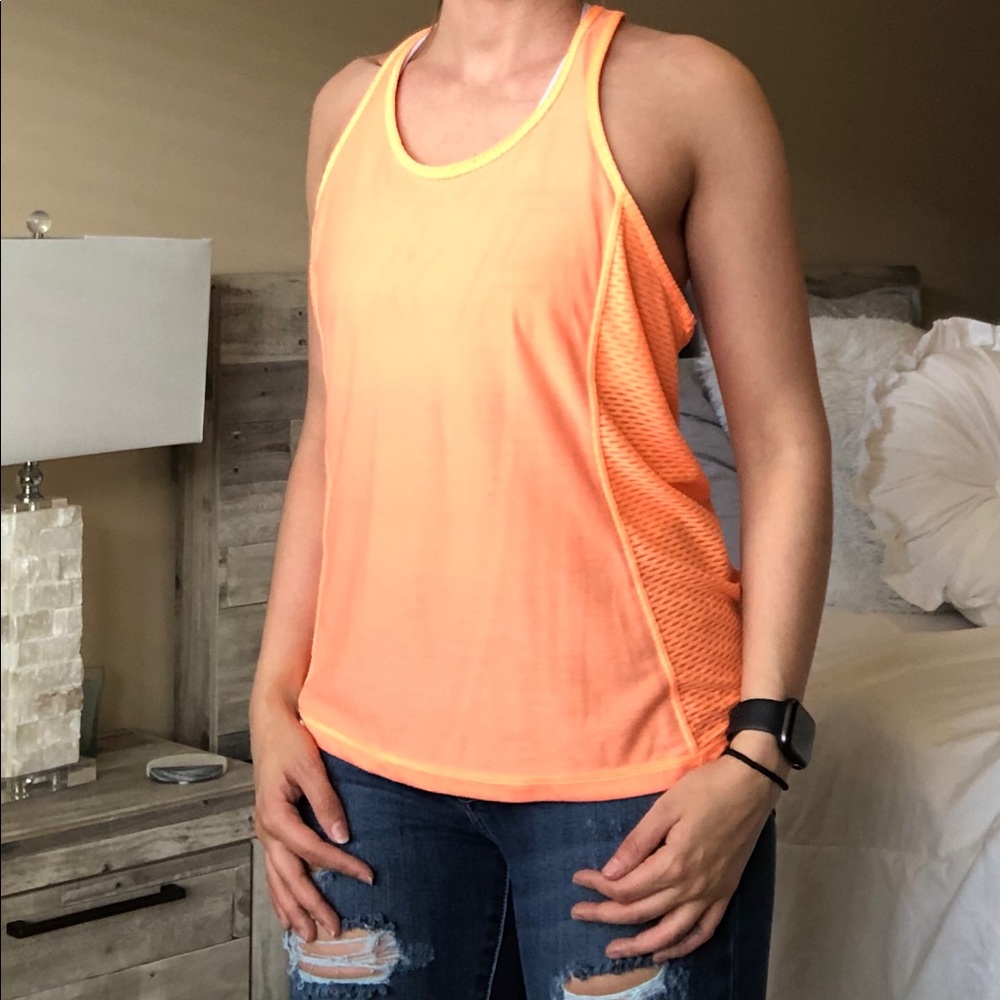 UndeArmour tank top